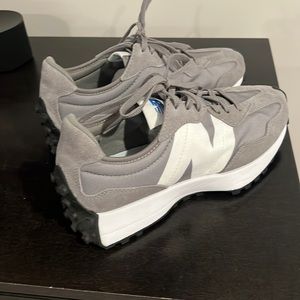 New balance 327 sneakers